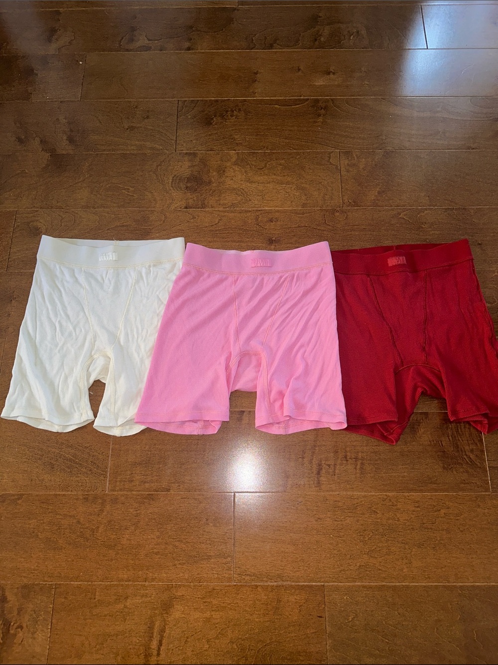 SKIMS SOFT LOUNGE Boxer Limited Edition Marble, Cotton Candy, Brick XS